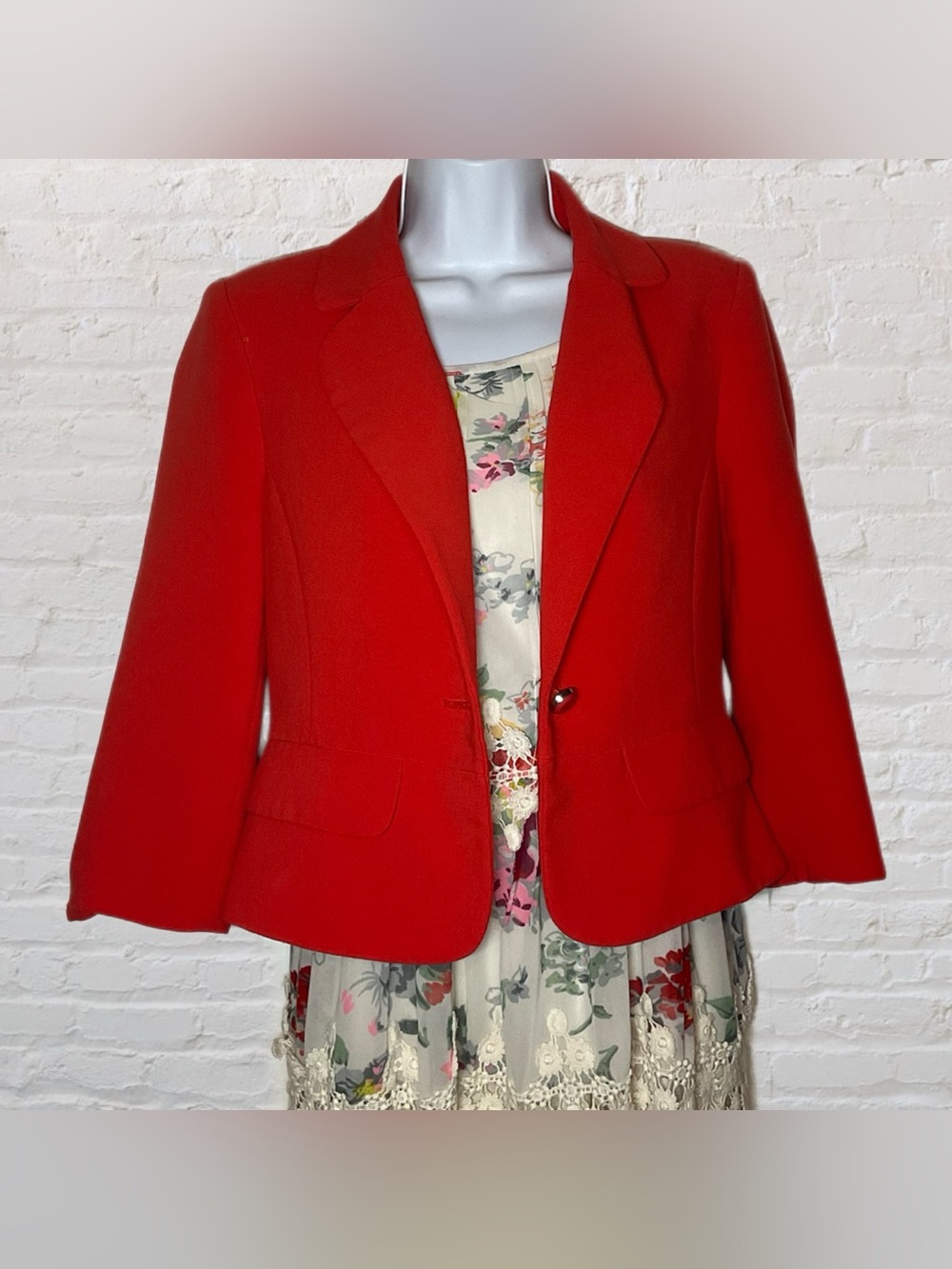 Forever 21 Bright Orange Tailored Cropped Dress Blazer in Women’s Size Medium